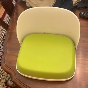 Portable booster seat